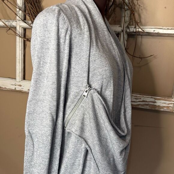 Abercrombie and Fitch womens asymetrical side zip sweater gray size small cozy s - Picture 6 of 11